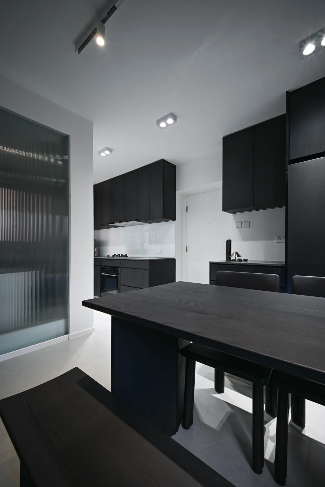 Kingston Terrace Tower dining + kitchen